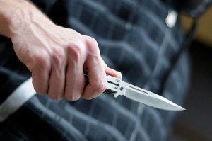 Bakıda atasını 40 bıçaq zərbəsi ilə qətlə yetirən şəxsə 14 il cəza verildi